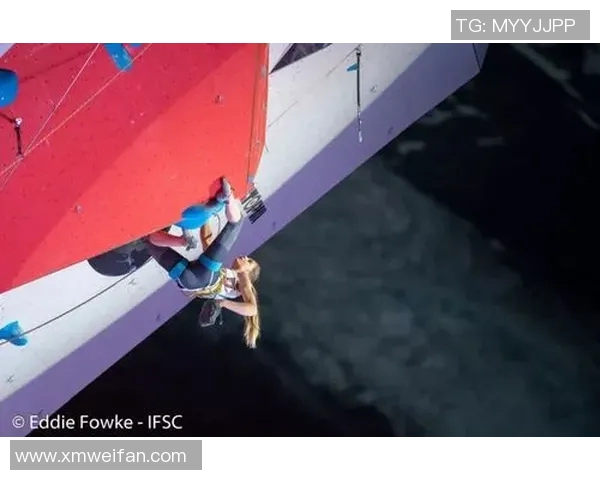 广州攀岩队与重庆攀岩队赛后复盘分析比赛节奏与战术对比