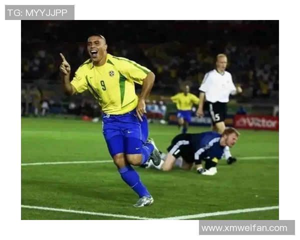 足球场上的璀璨之星谁才是最耀眼的足球明星引领未来的潮流与荣耀